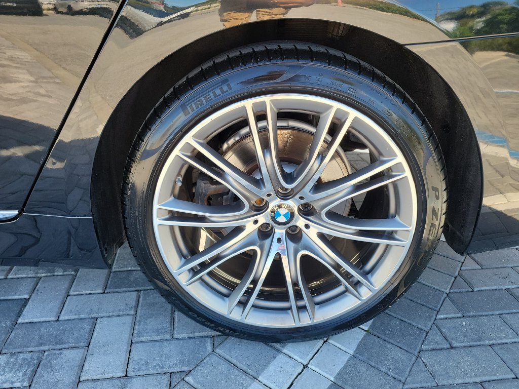 Used 2022 BMW 740i w/ Premium Package RWD image 14