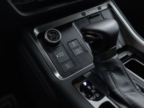 Used 2024 Lexus GX 550 image 37