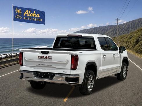 Used 2024 GMC Sierra 1500 SLT AWD/4WD image 4