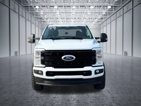 Used 2024 Ford F350 XLT AWD/4WD image 9