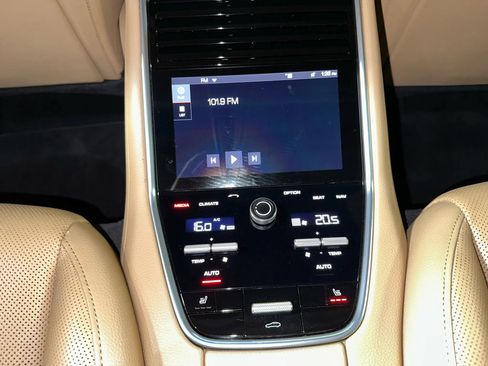 Used 2018 Porsche Panamera w/ Premium Package Plus image 17