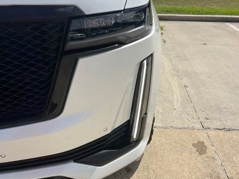 Used 2023 Cadillac Escalade Sport Platinum w/ Heavy-Duty Trailer Package AWD/4WD image 13