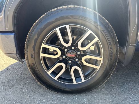Used 2019 GMC Sierra 1500 AT4 w/ AT4 Premium Package AWD/4WD image 27