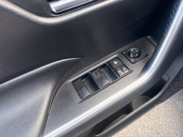 Used 2021 Toyota RAV4 XLE FWD image 11