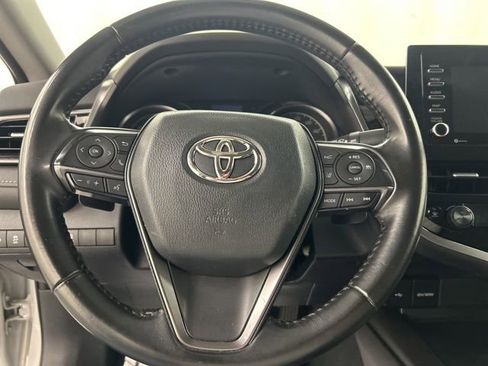 Used 2023 Toyota Camry SE image 12