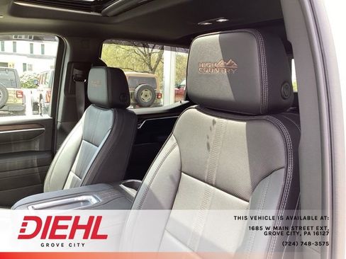 Used 2022 Chevrolet Silverado 1500 High Country w/ High Country Premium Package AWD/4WD image 22