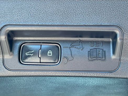 Certified 2023 Ford Explorer XLT w/ Equipment Group 202A AWD/4WD image 37
