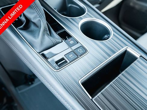Certified 2023 Toyota Sienna Limited FWD image 20