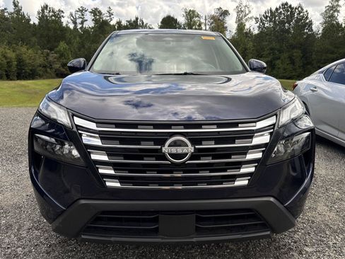 Used 2025 Nissan Rogue SV AWD/4WD image 3