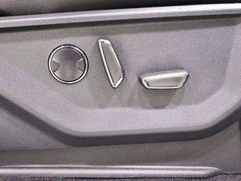 Used 2025 Ford F150 Lariat w/ Equipment Group 502A High image 22