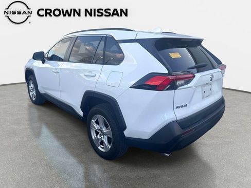 Used 2020 Toyota RAV4 XLE image 6
