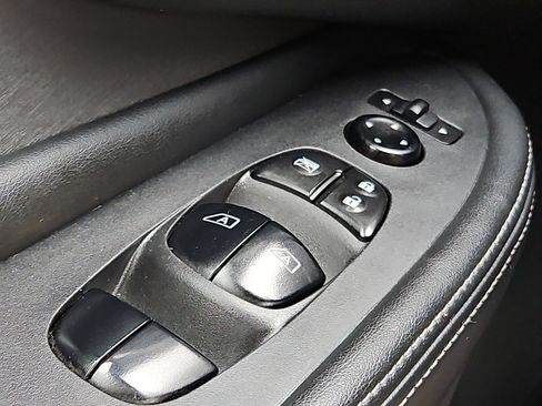 Certified 2021 Nissan Murano S image 23