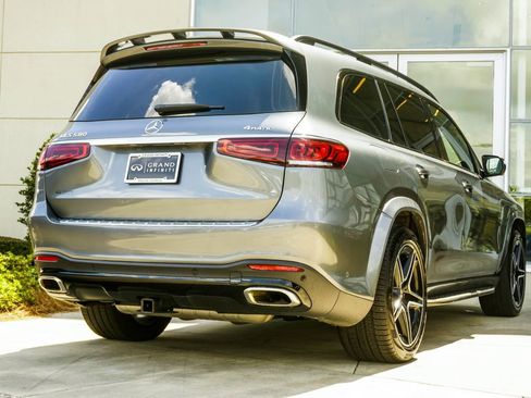 Used 2023 Mercedes-Benz GLS 580 4MATIC image 11