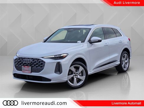 New 2025 Audi Q5 Premium Plus image 1