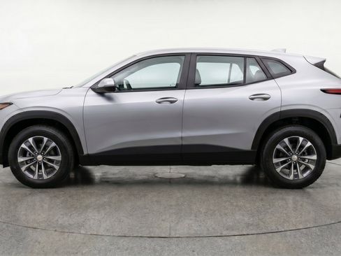 Used 2025 Chevrolet Equinox LT FWD image 5