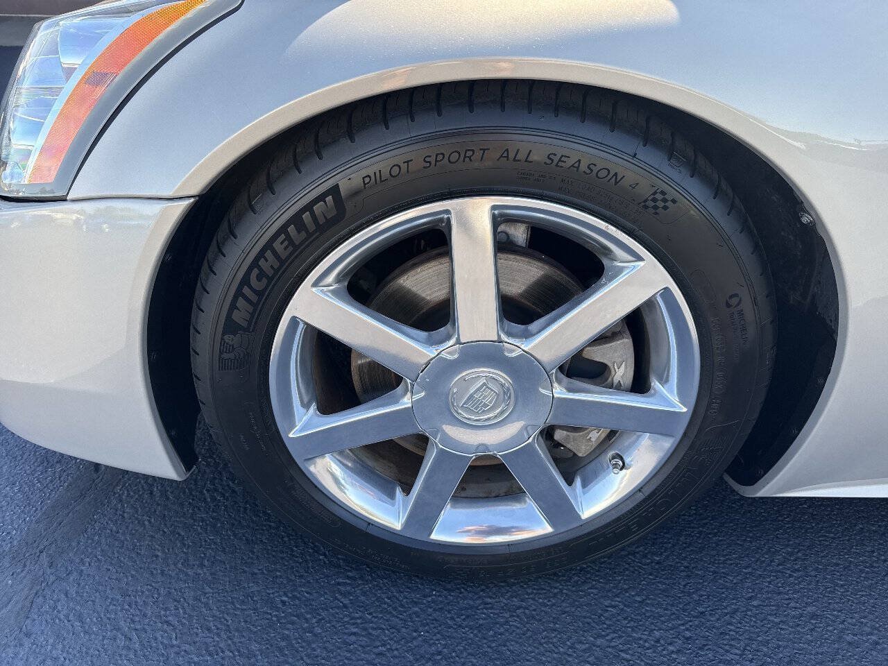 Used 2006 Cadillac XLR RWD image 41