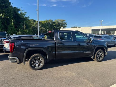 Used 2025 GMC Sierra 1500 SLT AWD/4WD image 3