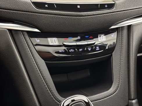Used 2021 Cadillac XT6 Luxury FWD image 22