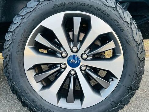 Used 2019 Ford F150 XL w/ Equipment Group 101A Mid AWD/4WD image 26