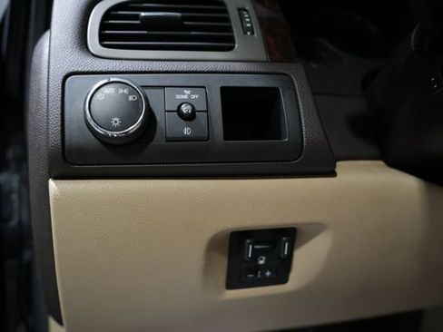 Used 2012 GMC Yukon XL Denali image 13