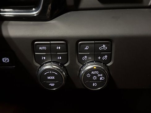 Used 2023 GMC Sierra 1500 Denali Ultimate AWD/4WD image 18