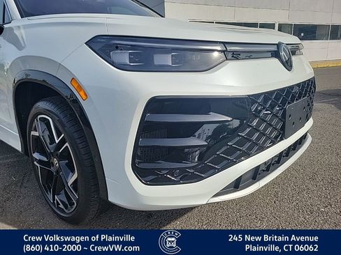 Certified 2026 Volkswagen Tiguan SEL R-Line AWD/4WD image 21