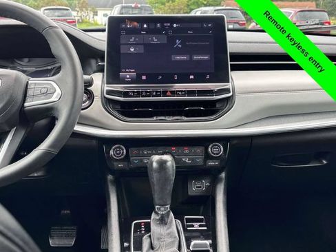 Used 2023 Jeep Compass Limited AWD/4WD image 28