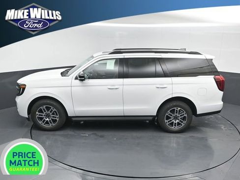 New 2025 Ford Expedition Active image 12
