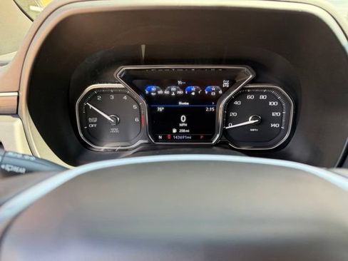 Used 2021 GMC Yukon XL SLT AWD/4WD image 30