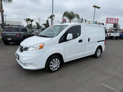 Used 2017 Nissan NV200 SV w/ Technology Package image 3