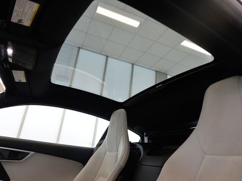 Used 2018 Jaguar F-TYPE Coupe image 27