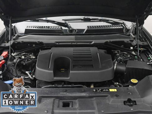 Used 2023 Land Rover Defender 130 X image 29