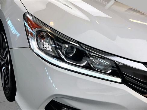 Used 2016 Honda Accord Sport image 24