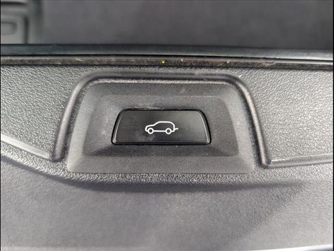 Used 2020 BMW X5 M50i w/ Premium Package image 21