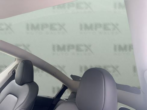 Used 2023 Tesla Model Y Long Range AWD/4WD image 11