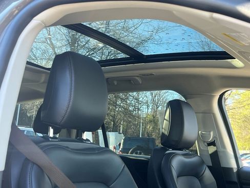 New 2026 Lincoln Aviator AWD image 8