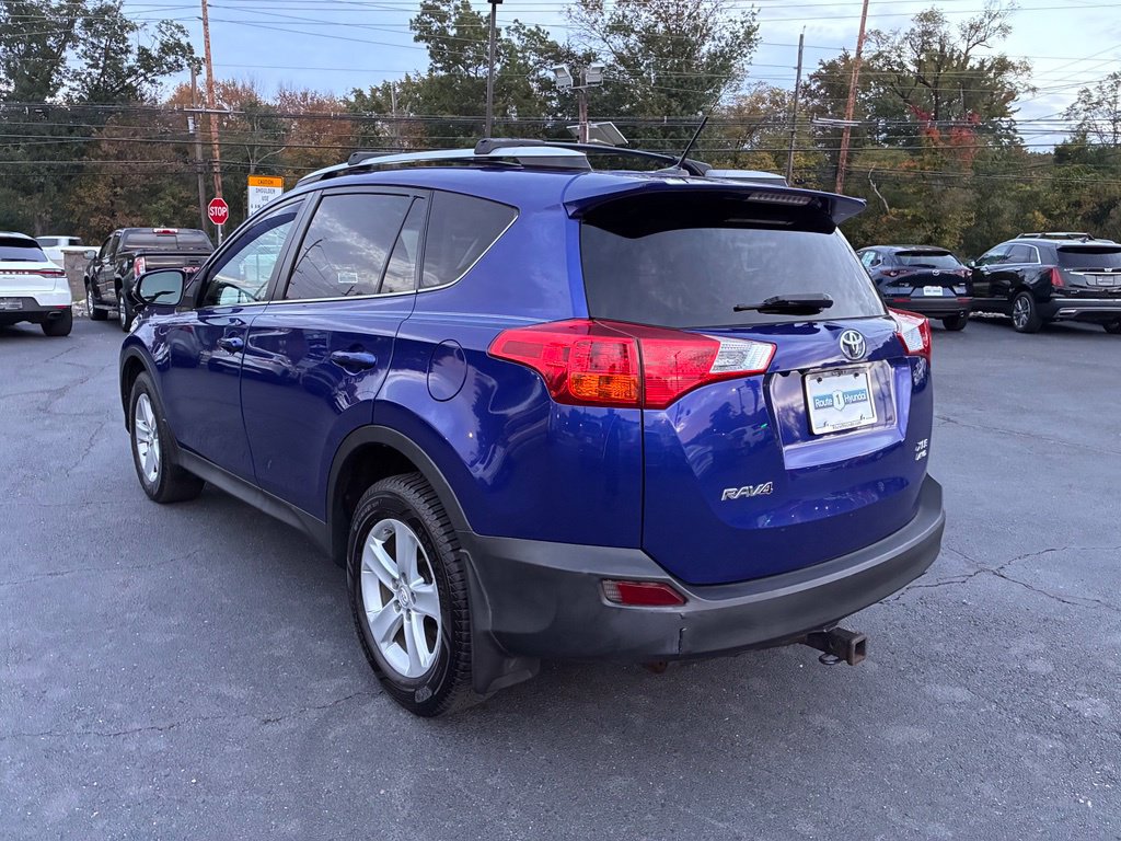 Used 2014 Toyota RAV4 XLE AWD/4WD image 5