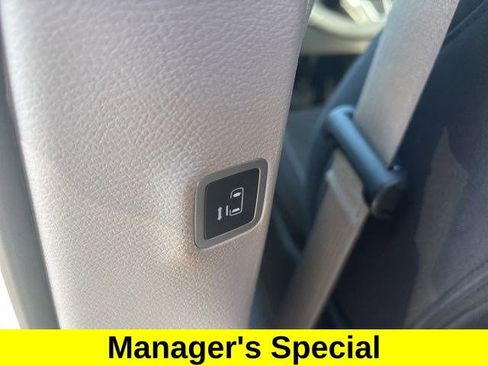 Used 2023 Chrysler Voyager LX FWD image 30