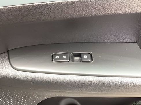 Used 2023 Kia Forte LXS image 20