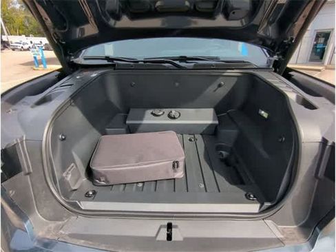 New 2026 Chevrolet Silverado EV LT w/ Premium Package AWD/4WD image 30