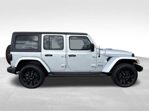 Used 2023 Jeep Wrangler Unlimited Sahara w/ Cold Weather Group AWD/4WD image 20