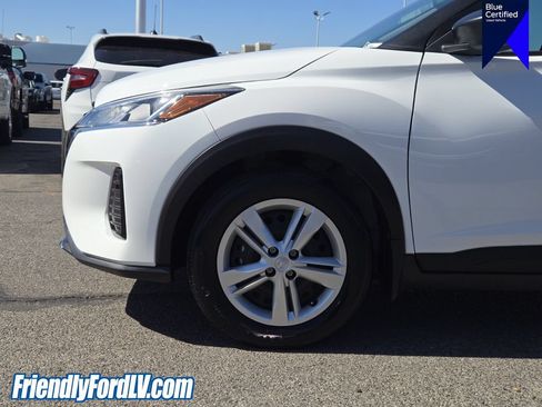 Used 2024 Nissan Kicks S FWD image 9