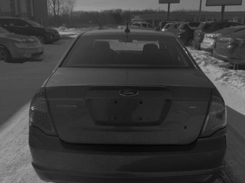 Used 2012 Ford Fusion SE image 3