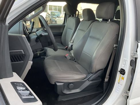 Used 2017 Ford F150 XLT w/ Trailer Tow Package image 17