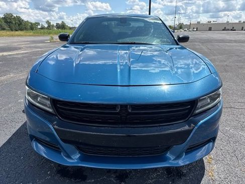 Used 2021 Dodge Charger SXT w/ Blacktop Package RWD image 2