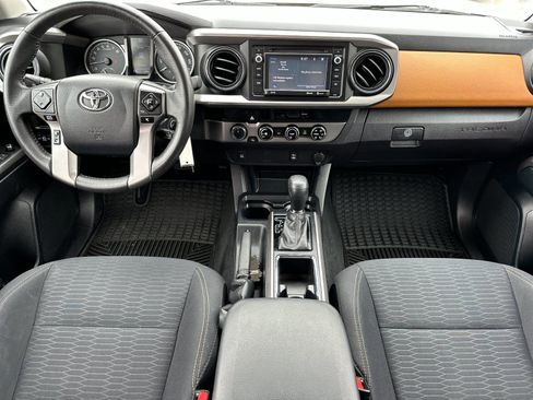 Used 2017 Toyota Tacoma SR5 w/ Tow Package AWD/4WD image 12