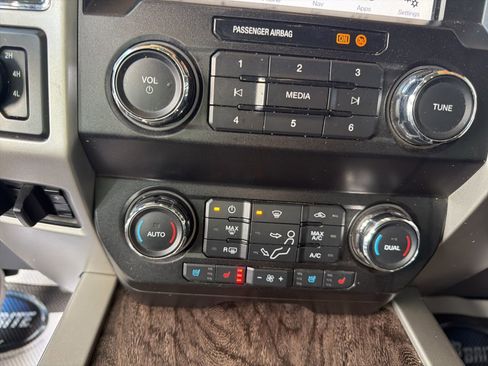 Used 2019 Ford F250 Lariat w/ Lariat Value Package image 18