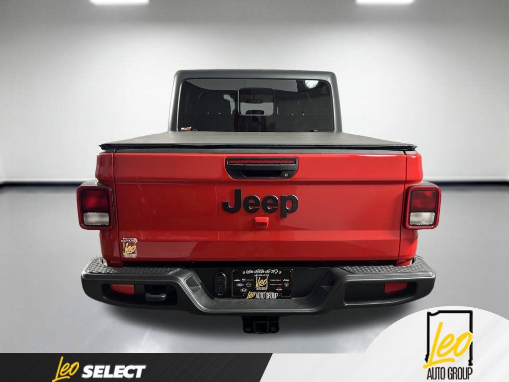 Used 2023 Jeep Gladiator Sport AWD/4WD image 6