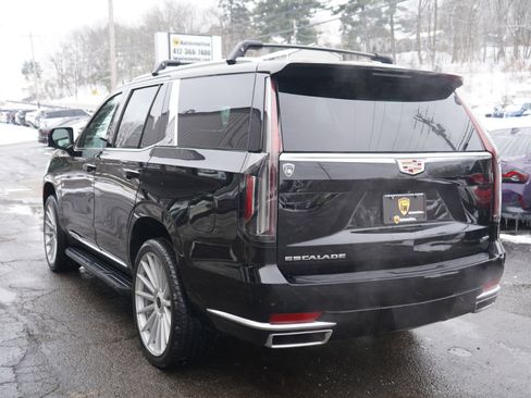 Used 2022 Cadillac Escalade Luxury image 9
