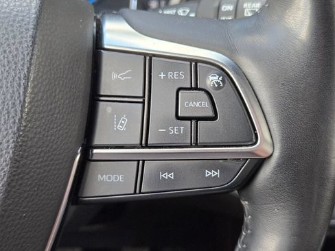 Used 2020 Toyota Highlander Platinum AWD/4WD image 27